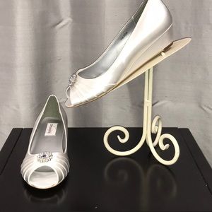 Bridal Wedges